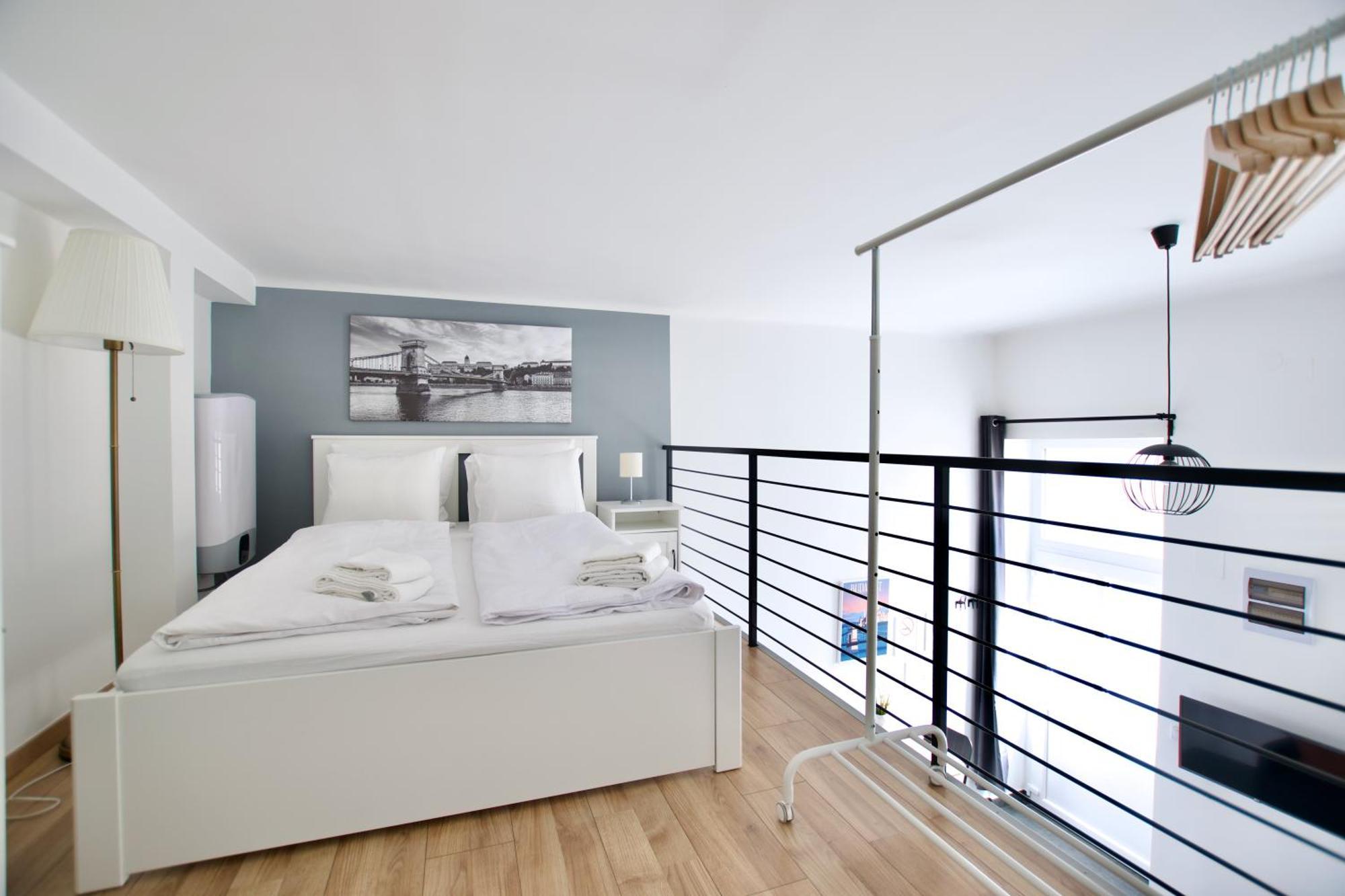 Studio Apartments By Hi5- Cozy Studio Budapest Bagian luar foto